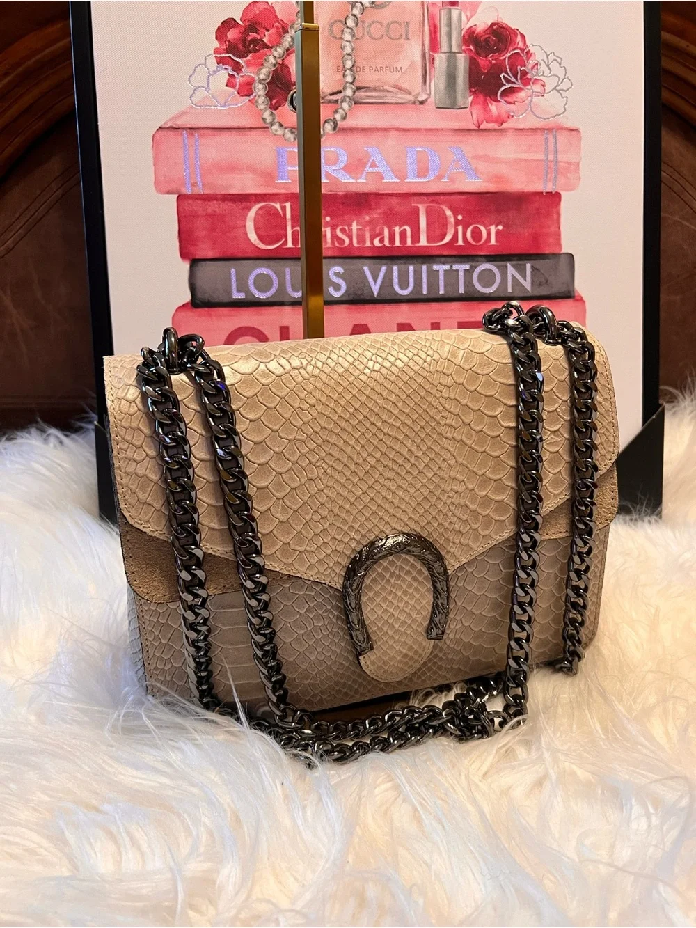 Vera Pelle Beige snakeskin-embossed genuine leather chain crossbody bag